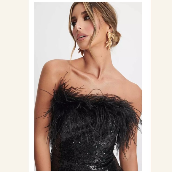 GORGEOUS NEW SEASON Lavish Alice Bandeau Dress with Feather Trim in Black Sequin - Picture 7 of 11